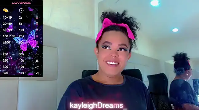 Snapshot of KayleighDreams_ chatting on 22, 2, 2025 KayleighDreams online show from 22, 2, 2025