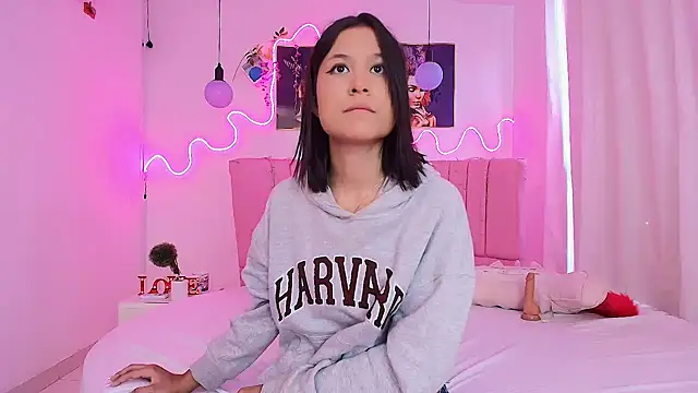 Azul horney online show from 5, 12, 2024