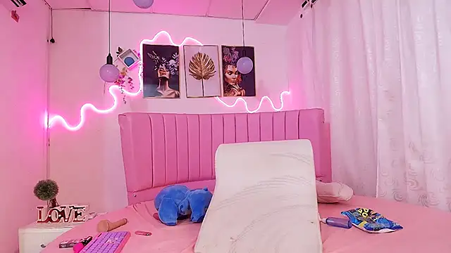 Azul horney online show from 9, 3, 2025