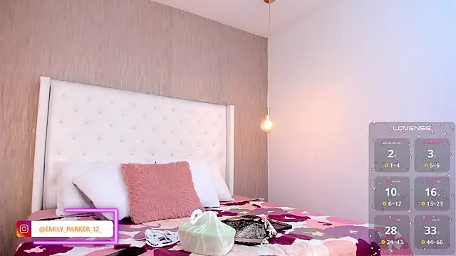 Snapshot of emily_parkerr chatting on 16, 3, 2026 emily parkerr online show from 16, 3, 2026