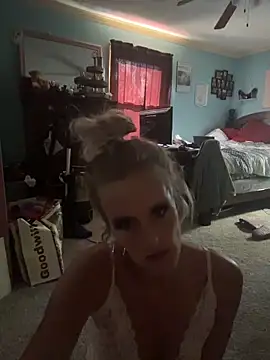 vixendoll87 online show from 12, 11, 2025