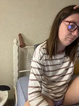 Snapshot of BeatriceTender chatting on 4, 5, 2026 BeatriceTender online show from 4, 5, 2026