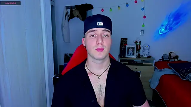 liam oficial02 online show from 13, 12, 2024