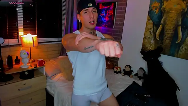 Snapshot of liam_oficial02 chatting on 16, 3, 2026 liam oficial02 online show from 16, 3, 2026