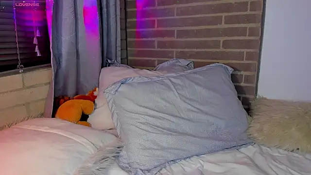 Snapshot of liam_oficial02 chatting on 4, 4, 2026 liam oficial02 online show from 4, 4, 2026