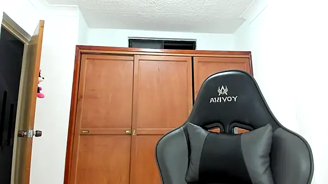 avellanatammy online show from 3, 3, 2025