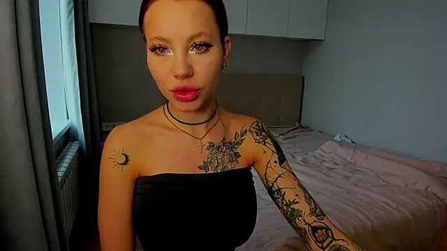 Snapshot of Patricia_bloom chatting on 16, 10, 2025 Patricia bloom online show from 16, 10, 2025