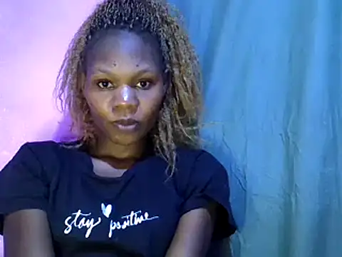 Snapshot of Cute_tamara chatting on 5, 1, 2025 Cute tamara online show from 5, 1, 2025