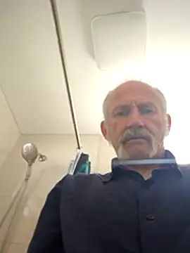 Snapshot of den-rock4u chatting on 29, 3, 2026 den-rock4u online show from 29, 3, 2026