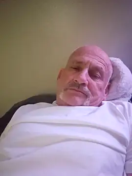 Snapshot of den-rock4u chatting on 18, 4, 2026 den-rock4u online show from 18, 4, 2026