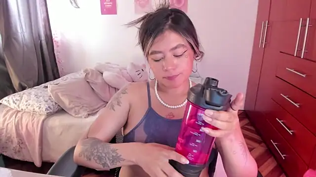 StephaniFox online show from 1, 12, 2025