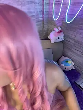 Snapshot of Bubalu_Uwwu chatting on 14, 11, 2025 Bubalu Uwwu online show from 14, 11, 2025