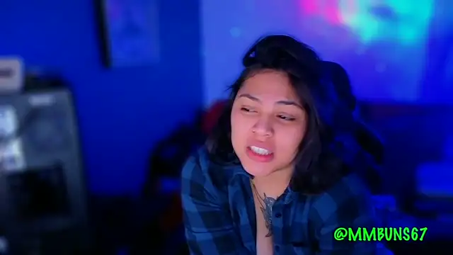 miacanela xo online show from 28, 10, 2025