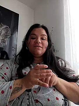 Julieta-tits online show from 16, 2, 2026