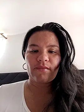 Snapshot of Julieta-tits chatting on 1, 5, 2026 Julieta-tits online show from 1, 5, 2026