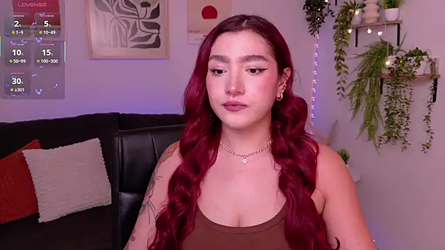 ViolettCastel online show from 8, 4, 2026