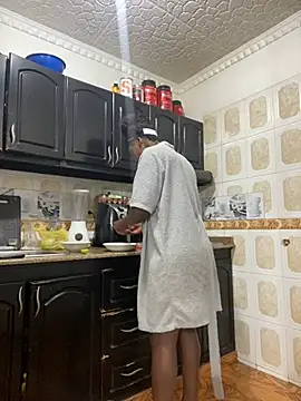 sweetsarabig22cm online show from 13, 3, 2025