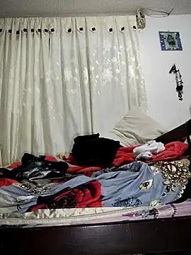 Snapshot of Rolblue chatting on 29, 10, 2025 Rolblue online show from 29, 10, 2025