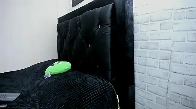 Kimmymadison- online show from 19, 3, 2025