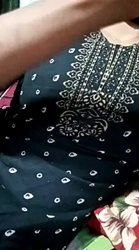 Snapshot of Aruyeshi- chatting on 8, 3, 2025 Aruyeshi- online show from 8, 3, 2025