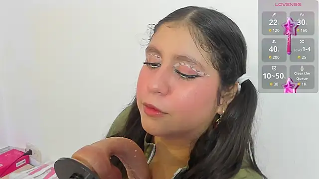 lola clit online show from 22, 10, 2025