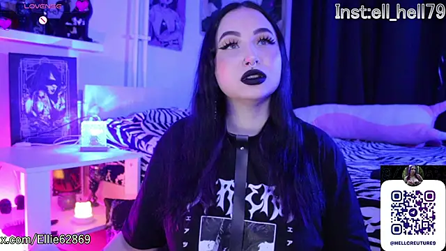 Snapshot of Kitty_goth chatting on 24, 10, 2025 Kitty goth online show from 24, 10, 2025