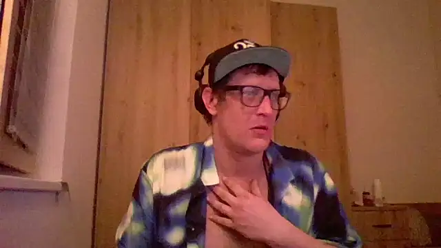 Bigthroaterboy online show from 14, 1, 2025