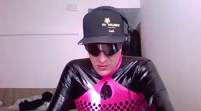 Bigthroaterboy online show from 11, 3, 2025