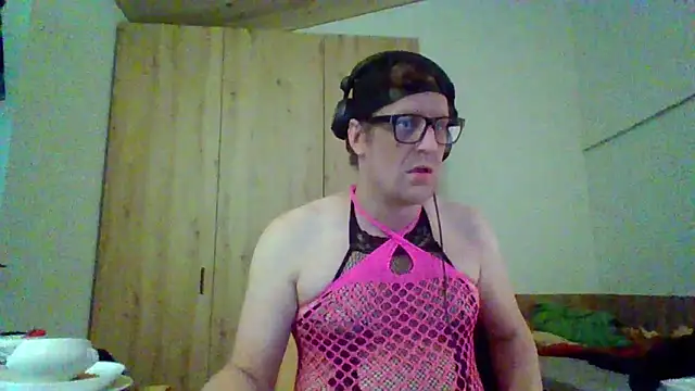 Bigthroaterboy online show from 16, 9, 2025