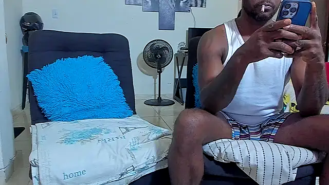 Snapshot of kerlysmith_24 chatting on 15, 5, 2026 kerlysmith 24 online show from 15, 5, 2026