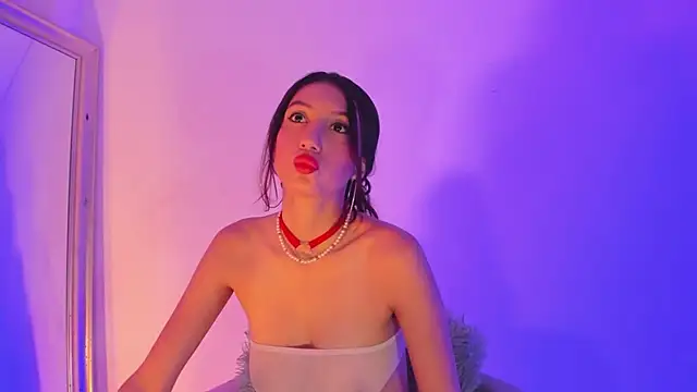 Snapshot of LyaEvanss chatting on 18, 10, 2025 LyaEvanss online show from 18, 10, 2025