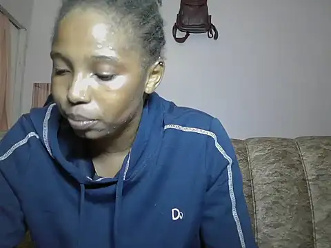 Snapshot of SweetWhisper chatting on 21, 12, 2025 SweetWhisper online show from 21, 12, 2025