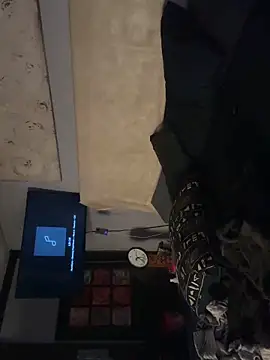 trash4cash online show from 25, 2, 2026