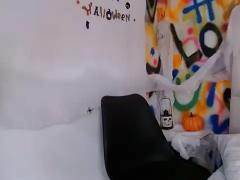 Liana Bernocchi online show from 27, 9, 2025