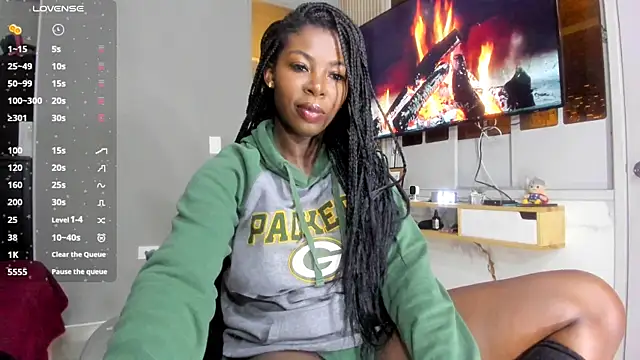 Snapshot of sexyhotblackebony chatting on 15, 4, 2026 sexyhotblackebony online show from 15, 4, 2026