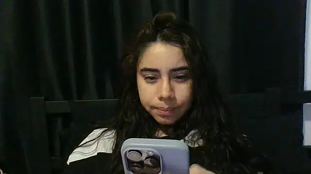 Snapshot of catrinasexy19 chatting on 17, 3, 2025 catrinasexy19 online show from 17, 3, 2025