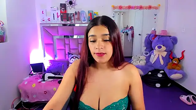 Snapshot of CataleyaHot_132 chatting on 11, 4, 2026 CataleyaHot 132 online show from 11, 4, 2026