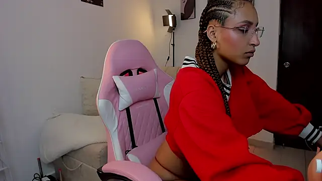 Snapshot of mulata_1ch chatting on 15, 9, 2025 mulata 1ch online show from 15, 9, 2025