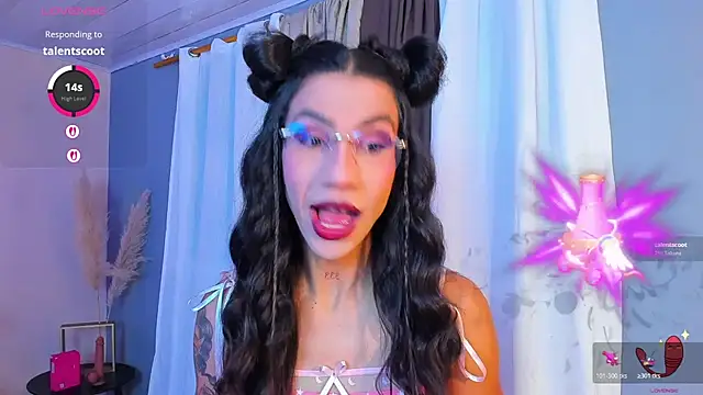 sofiaa grey  online show from 25, 10, 2025