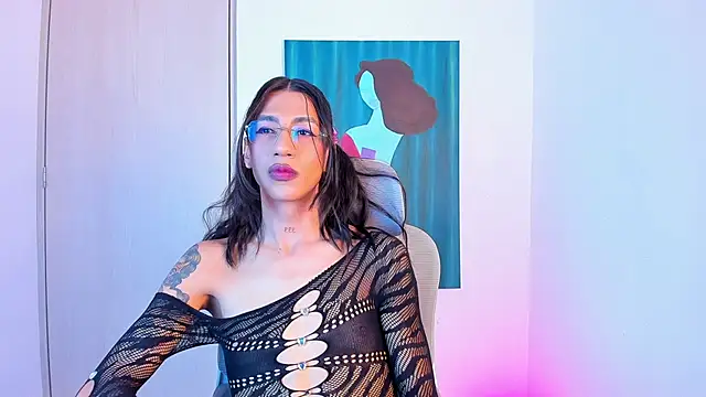 sofiaa grey  online show from 9, 4, 2026