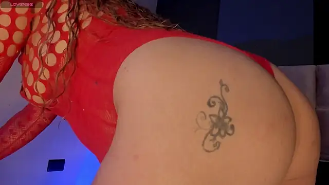 Shayla27 online show from 15, 4, 2026