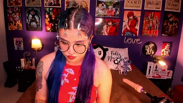 Snapshot of anne_cross chatting on 21, 12, 2024 anne cross online show from 21, 12, 2024