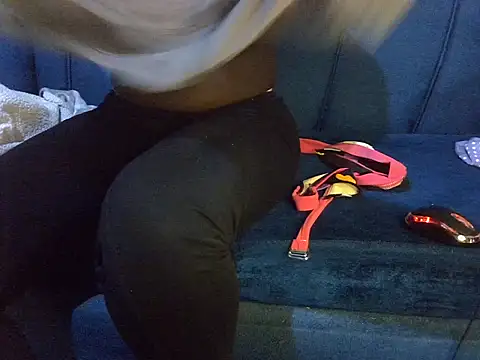 Snapshot of pretty_alma20 chatting on 21, 4, 2026 pretty alma20 online show from 21, 4, 2026