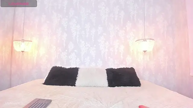 leigh-angels online show from 9, 11, 2025