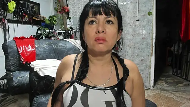 Snapshot of Erlinda-engel chatting on 26, 9, 2025 Erlinda-engel online show from 26, 9, 2025