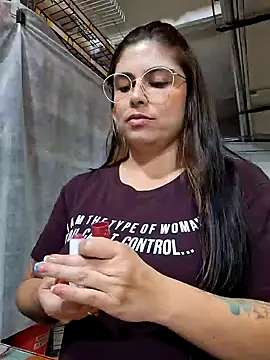 Juliietha servas online show from 16, 1, 2025