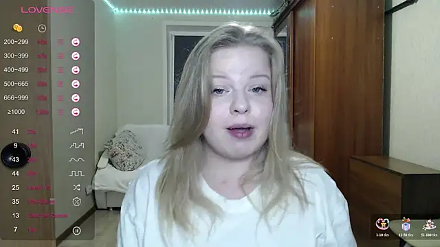 Snapshot of Angelic_Lika chatting on 6, 11, 2025 Angelic Lika online show from 6, 11, 2025