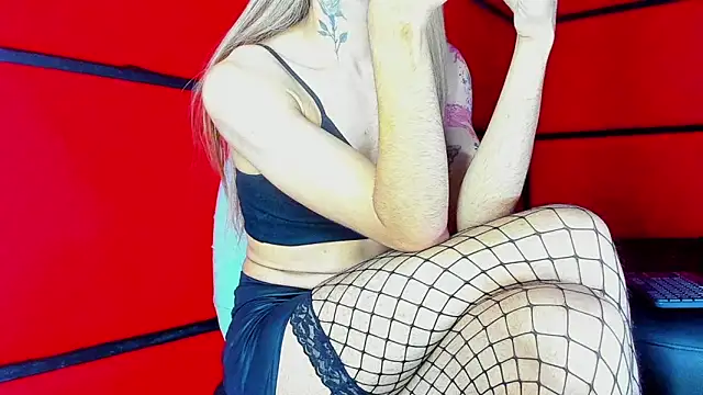 Haileybieberr online show from 5, 3, 2025