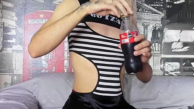 Haileybieberr online show from 4, 3, 2026