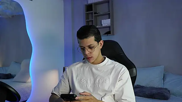 Snapshot of MarcoSullivan chatting on 7, 4, 2026 MarcoSullivan online show from 7, 4, 2026